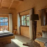 Kleines Zirbelhotel - Uef
