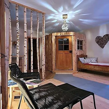 Kleines Zirbelhotel - Uef מלון אוברמרגואה